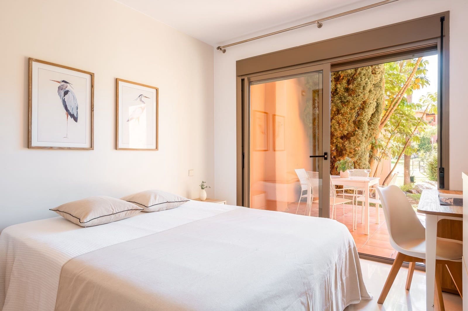 2 slaapkamer Appartement te koop in New Golden Mile met zwembad garage - € 380.000 (Ref: 10041844)