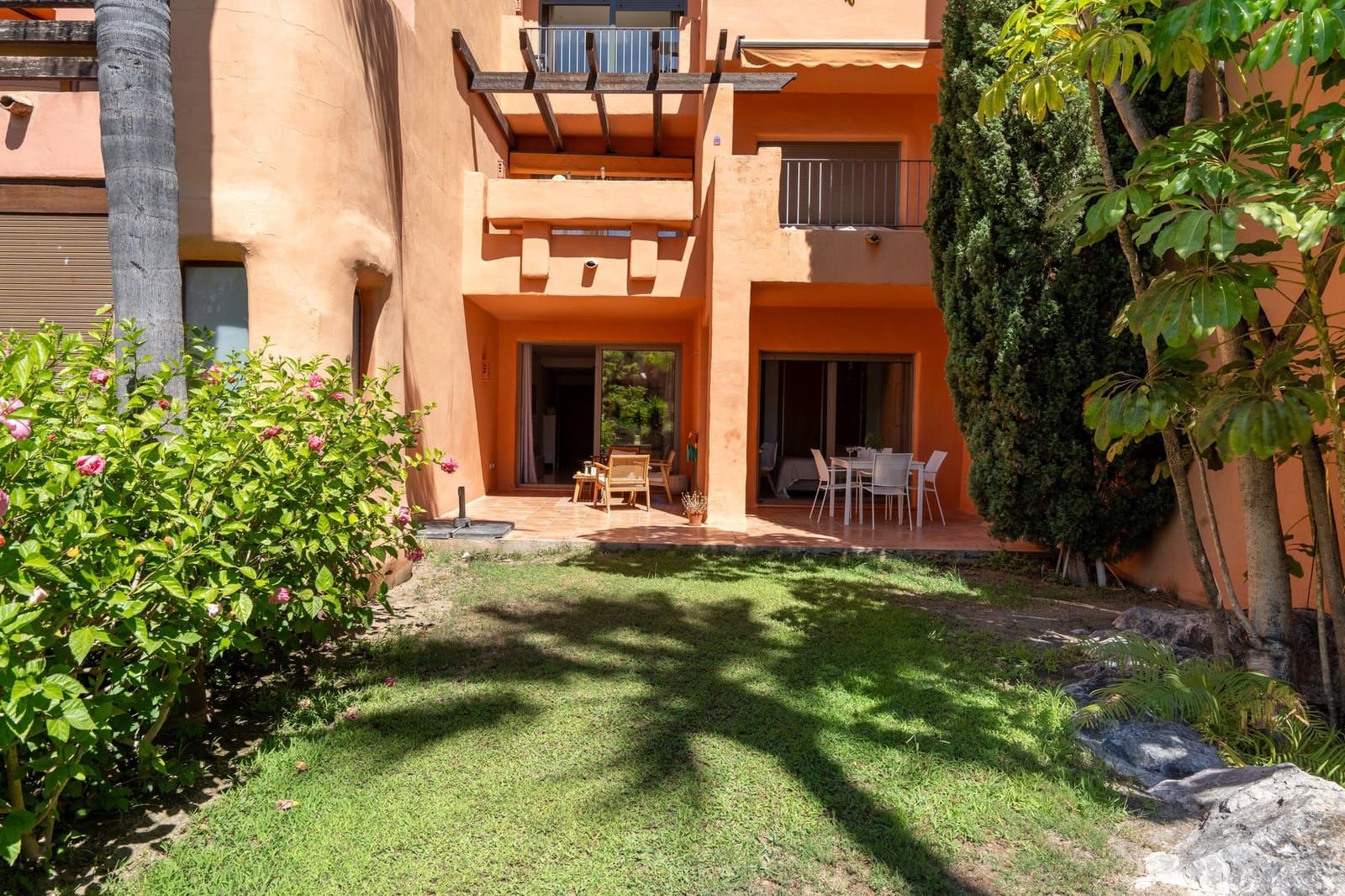 2 slaapkamer Appartement te koop in New Golden Mile met zwembad garage - € 380.000 (Ref: 10041844)