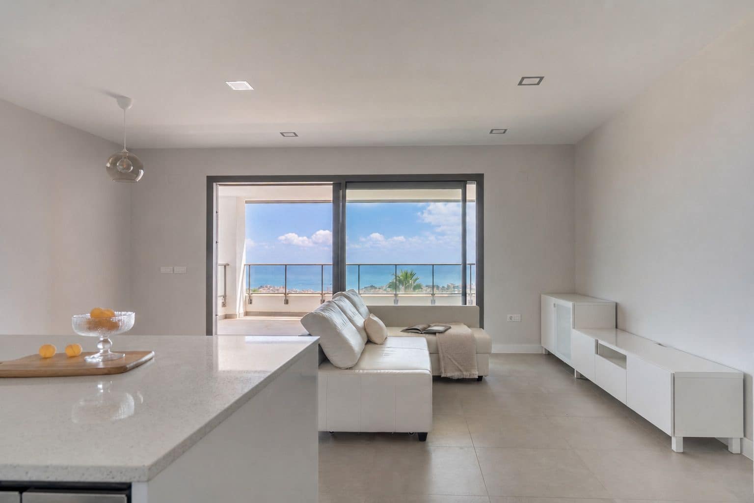 3 bedroom Apartment for sale in Benalmadena with pool garage - € 590,000 (Ref: 10044090)