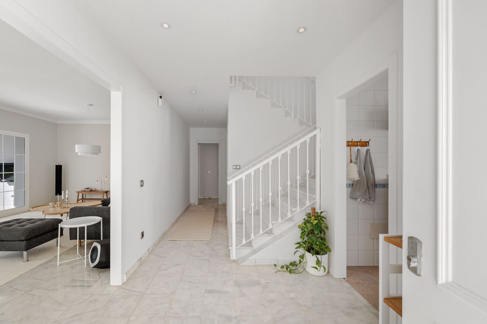 4 bedroom Townhouse for sale in Mijas with pool - € 949,000 (Ref: 10044091)