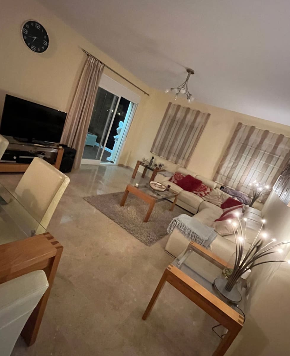 3 slaapkamer Appartement te huur in Mijas Costa met zwembad - € 1.800 (Ref: 10047576)