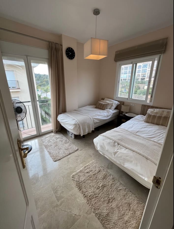 3 slaapkamer Appartement te huur in Mijas Costa met zwembad - € 1.800 (Ref: 10047576)