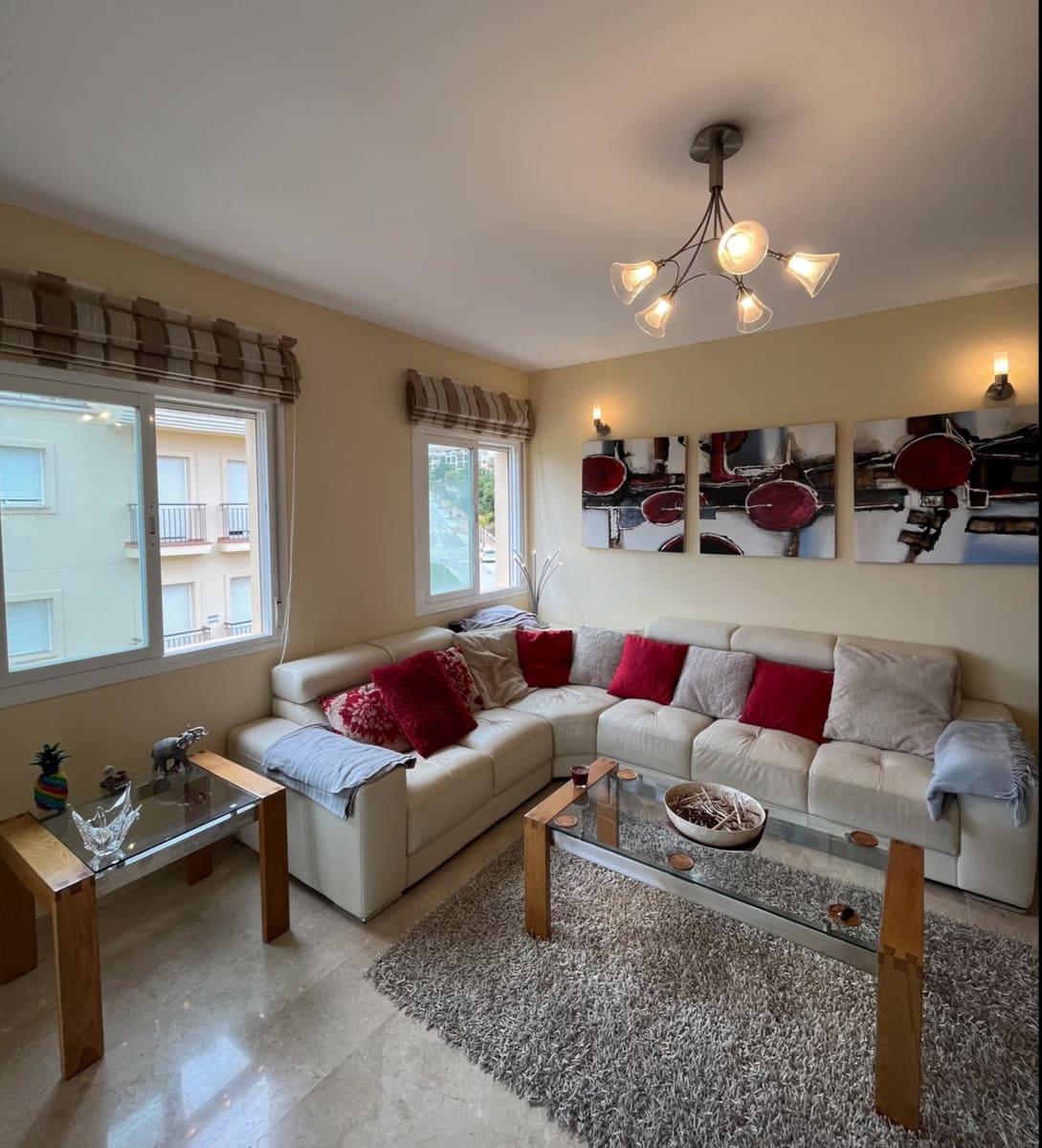 3 slaapkamer Appartement te huur in Mijas Costa met zwembad - € 1.800 (Ref: 10047576)