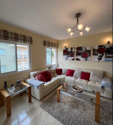 3 slaapkamer Appartement te huur in El Faro de Calaburra - Chaparral, Mijas met zwembad - € 1.800 (Ref: 10047576)