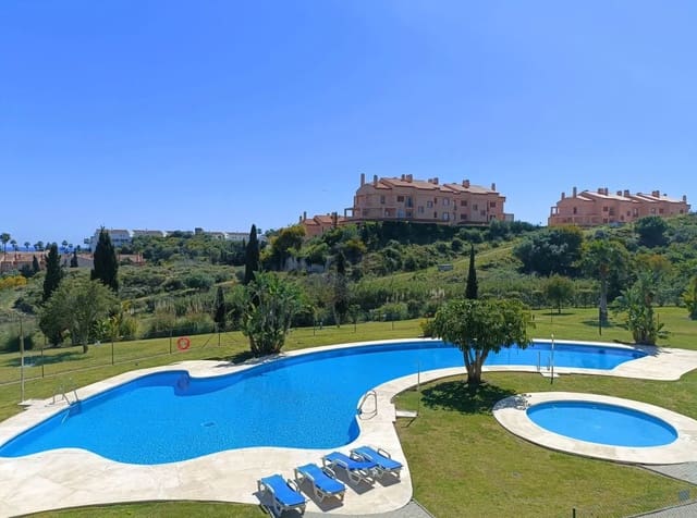 3 slaapkamer Appartement te huur in El Faro de Calaburra - Chaparral, Mijas met zwembad - € 1.800 (Ref: 10047576)