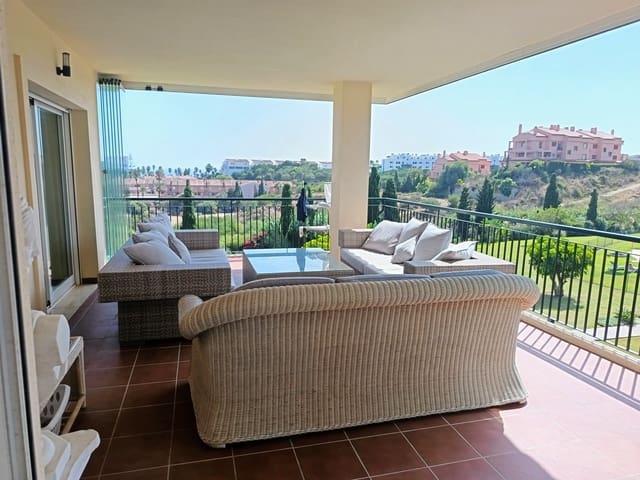 3 slaapkamer Appartement te huur in El Faro de Calaburra - Chaparral, Mijas met zwembad - € 1.800 (Ref: 10047576)