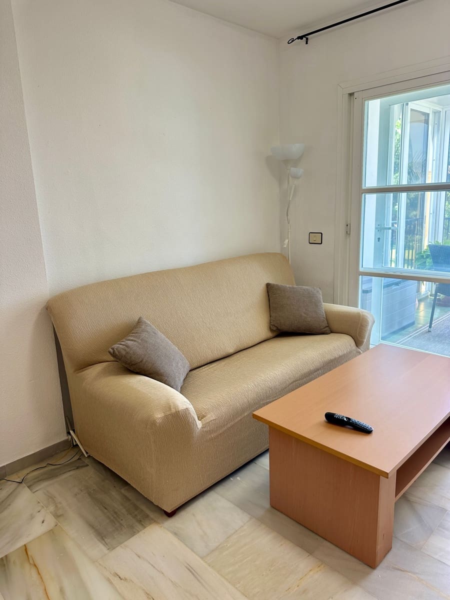 Apartment for rent in Mijas Costa with pool - € 1,000 (Ref: 10048210)
