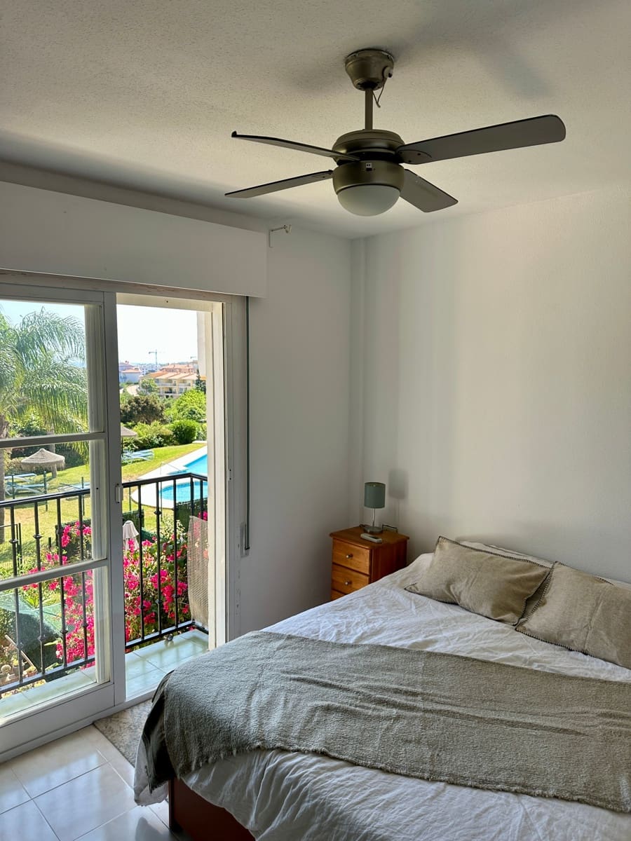 Apartment for rent in Mijas Costa with pool - € 1,000 (Ref: 10048210)