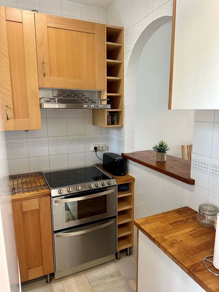 Apartment for rent in Mijas Costa with pool - € 1,000 (Ref: 10048210)