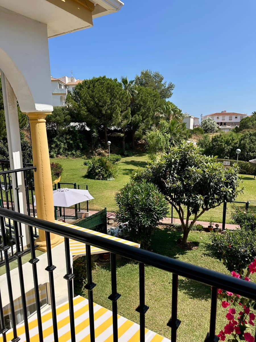 Apartment for rent in Mijas Costa with pool - € 1,000 (Ref: 10048210)