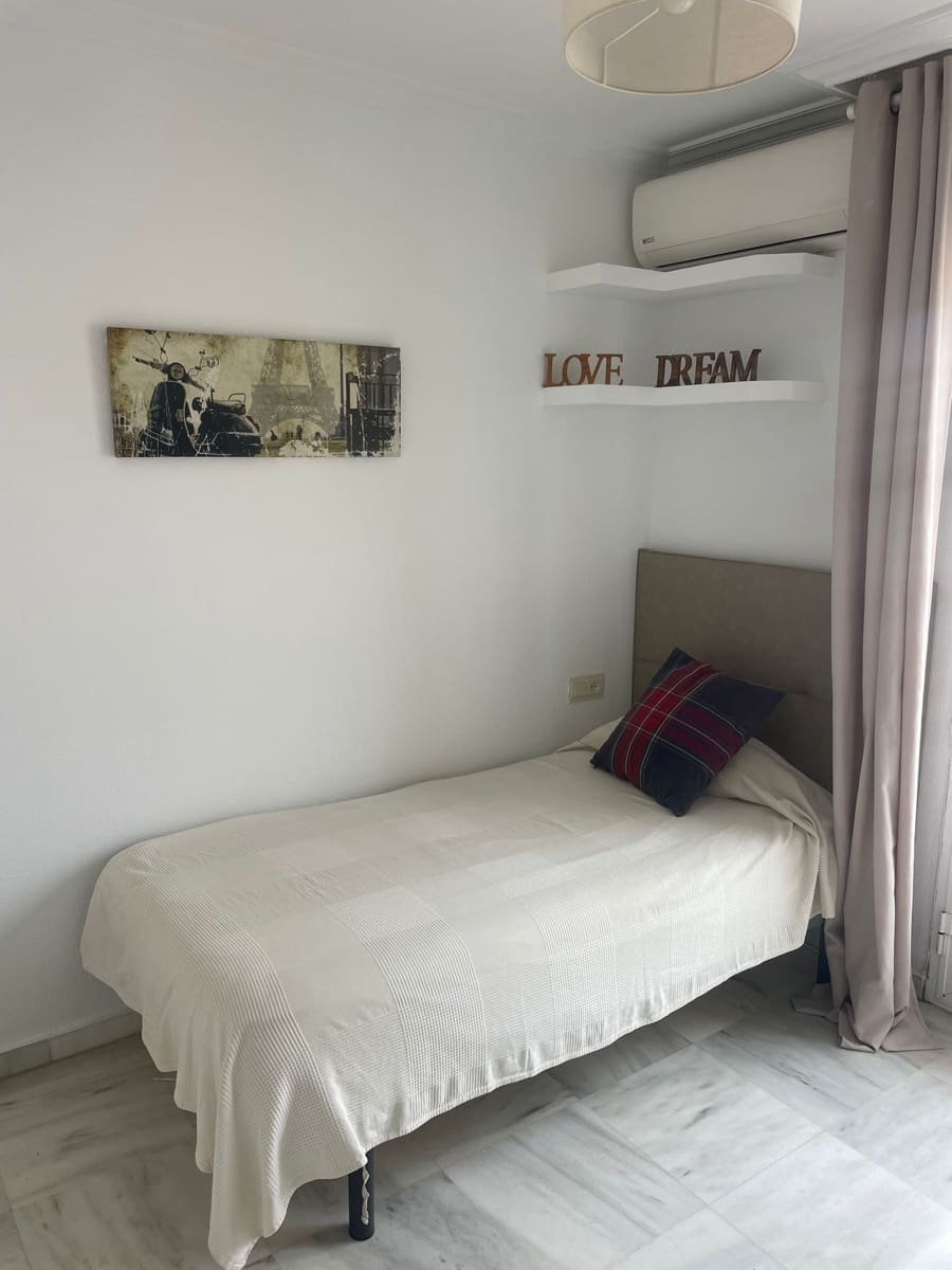 2 bedroom Apartment for sale in Malaga city - € 330,000 (Ref: 10048446)