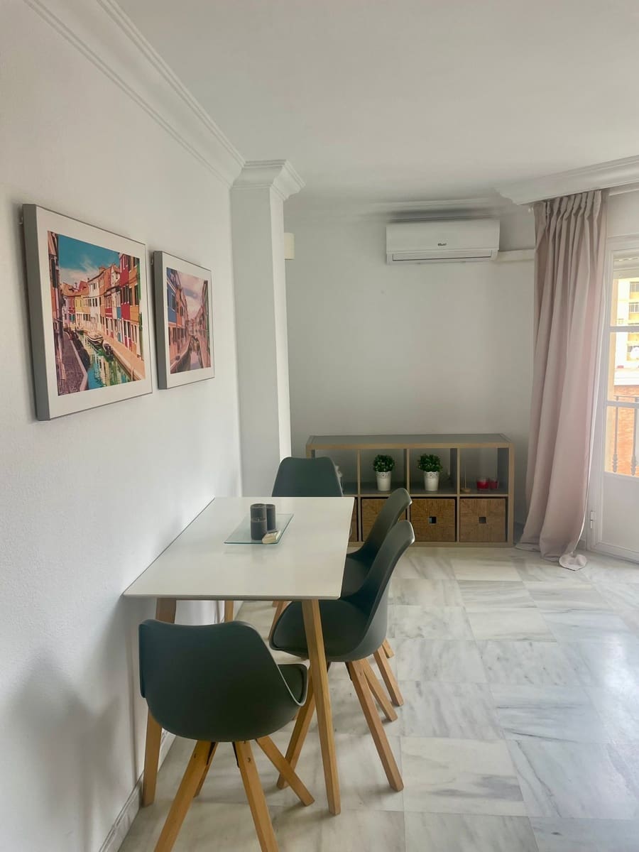 2 bedroom Apartment for sale in Malaga city - € 330,000 (Ref: 10048446)