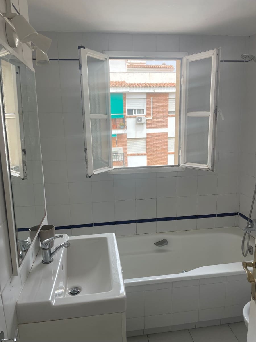 2 bedroom Apartment for sale in Malaga city - € 330,000 (Ref: 10048446)