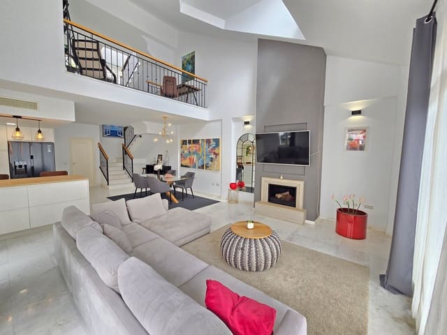 Casa de 3 habitaciones en Riviera del Sol, Mijas en venta con piscina garaje - 629.000 € (Ref: 10048512)
