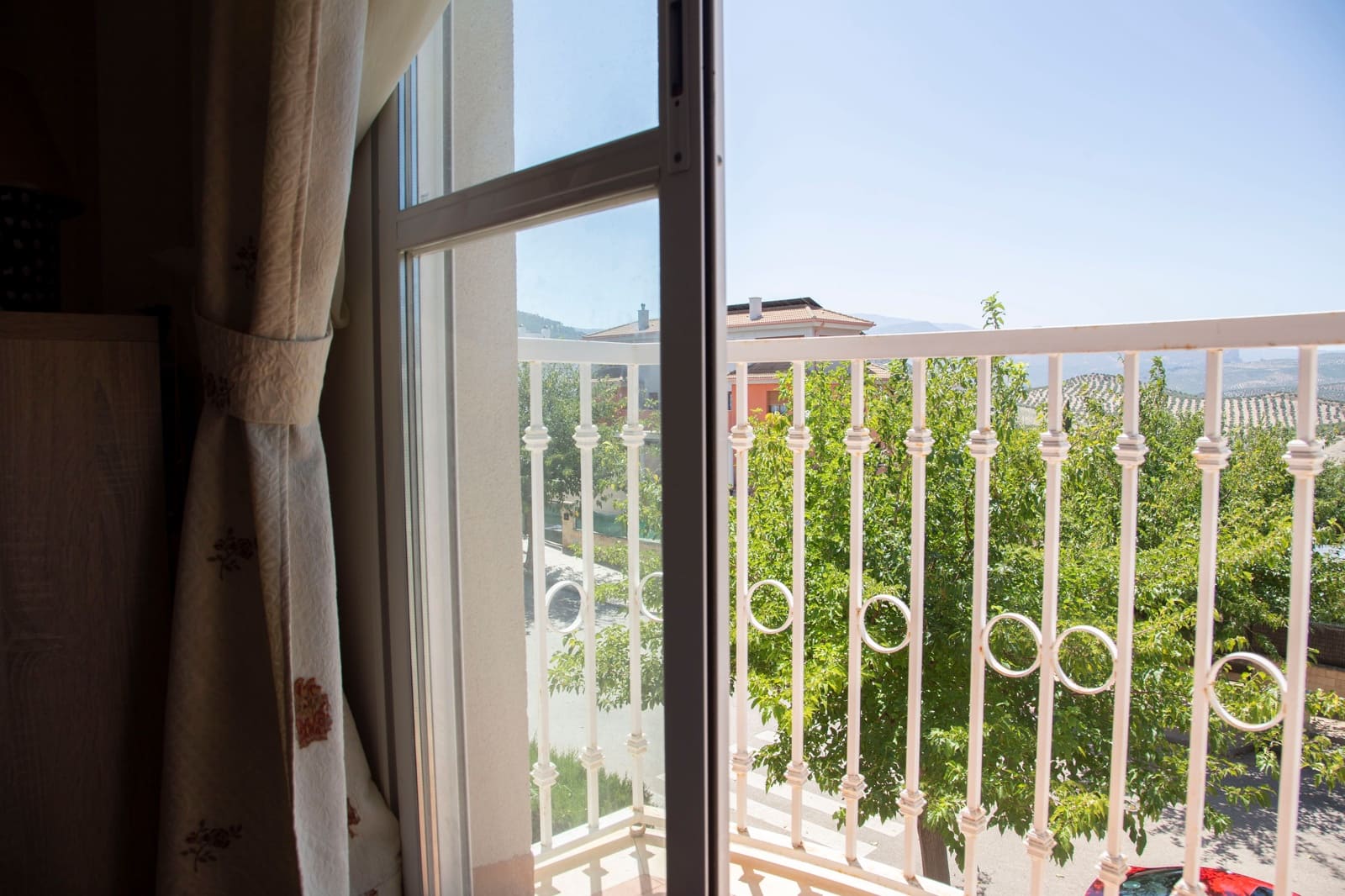 4 sypialnia Dom na sprzedaż w La Guardia de Jaen z basenem garażem - 465 000 € (Ref: 10050444)