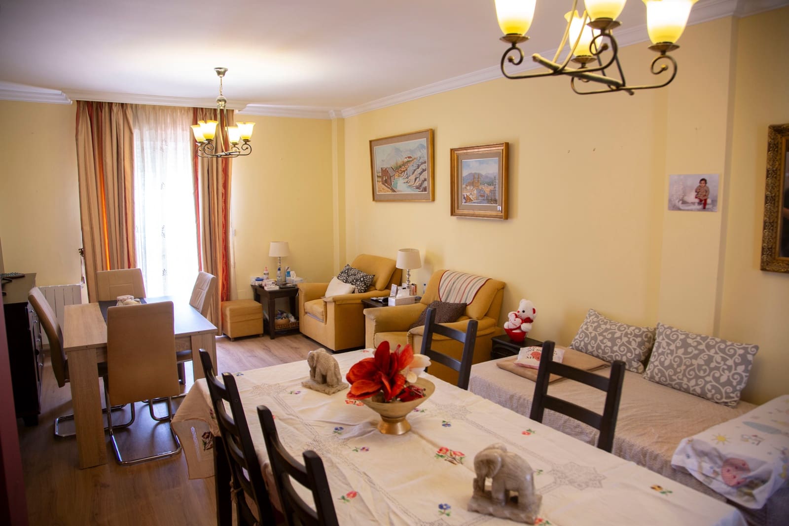 4 sypialnia Dom na sprzedaż w La Guardia de Jaen z basenem garażem - 465 000 € (Ref: 10050444)