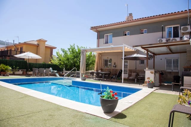 4 sypialnia Dom na sprzedaż w La Guardia de Jaén z basenem garażem - 465 000 € (Ref: 10050444)