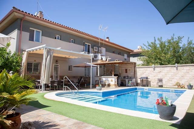 4 sypialnia Dom na sprzedaż w La Guardia de Jaén z basenem garażem - 465 000 € (Ref: 10050444)
