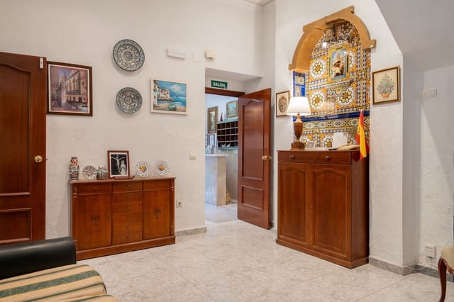 10 soverom Hus til salgs i La Malagueta, Málaga by med garasje - € 3 000 000 (Ref: 10057604)