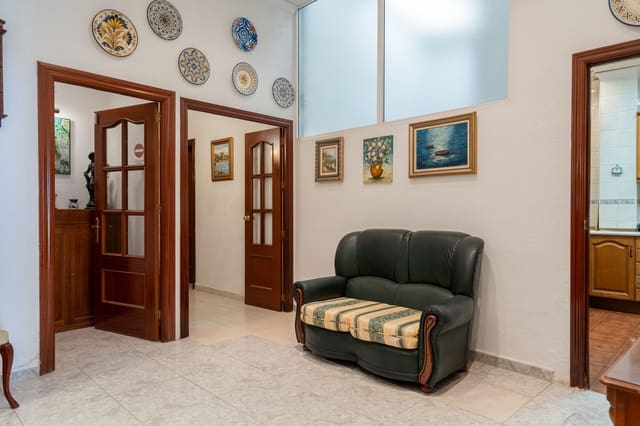 10 soverom Hus til salgs i La Malagueta, Málaga by med garasje - € 3 000 000 (Ref: 10057604)