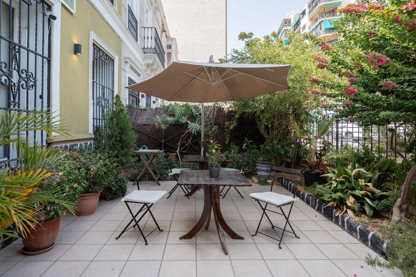 10 slaapkamer Huis te koop in Malaga stad met garage - € 3.000.000 (Ref: 10057604)