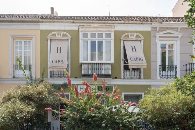 10 soverom Hus til salgs i La Malagueta, Málaga by med garasje - € 3 000 000 (Ref: 10057604)