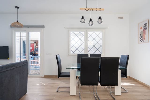 2 soverom Hus til leie i Torreblanca - € 1 300 (Ref: 10061097)