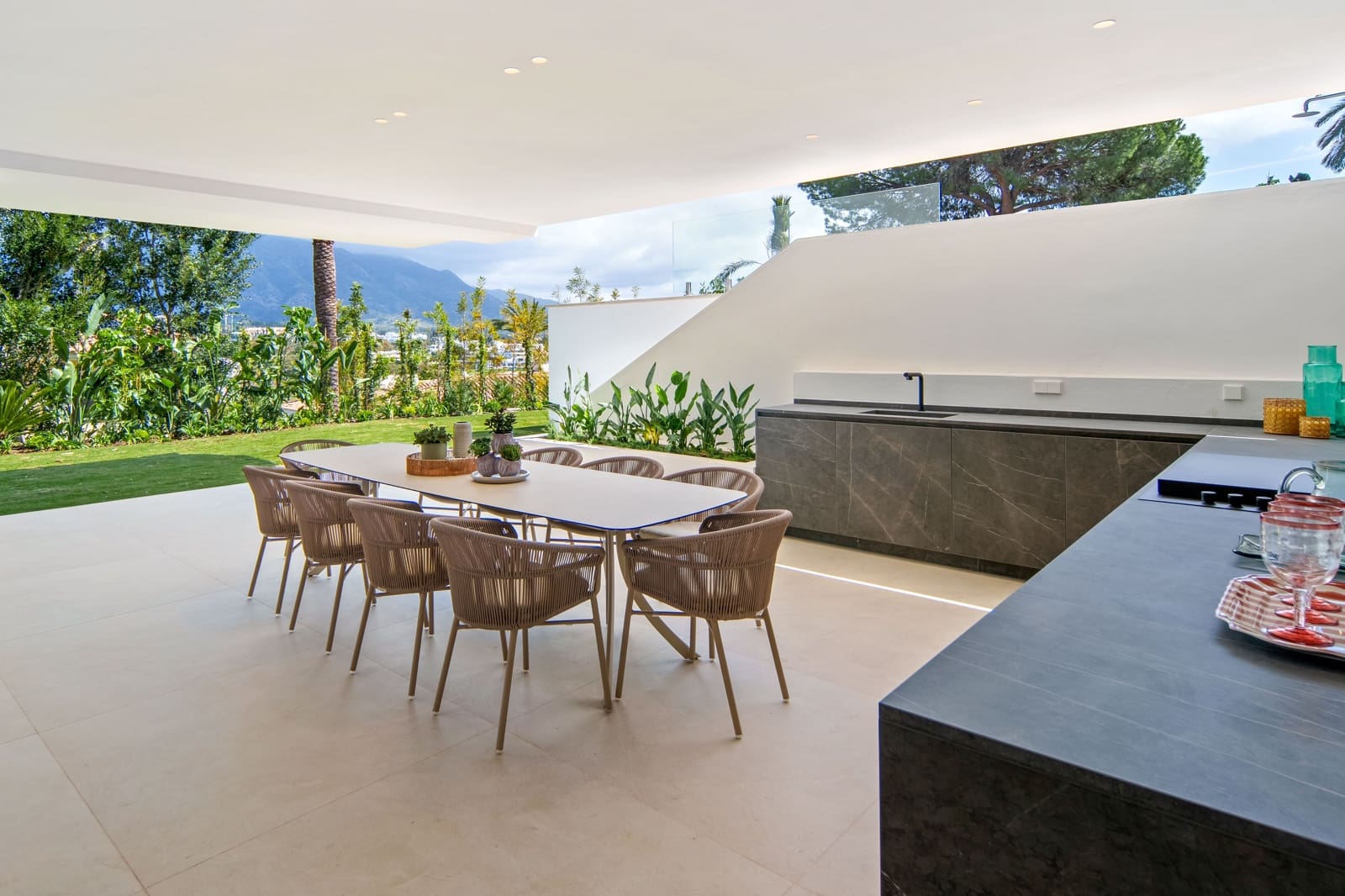 5 soverom Villa til salgs i Marbella med svømmebasseng garasje - € 11 750 000 (Ref: 10062283)
