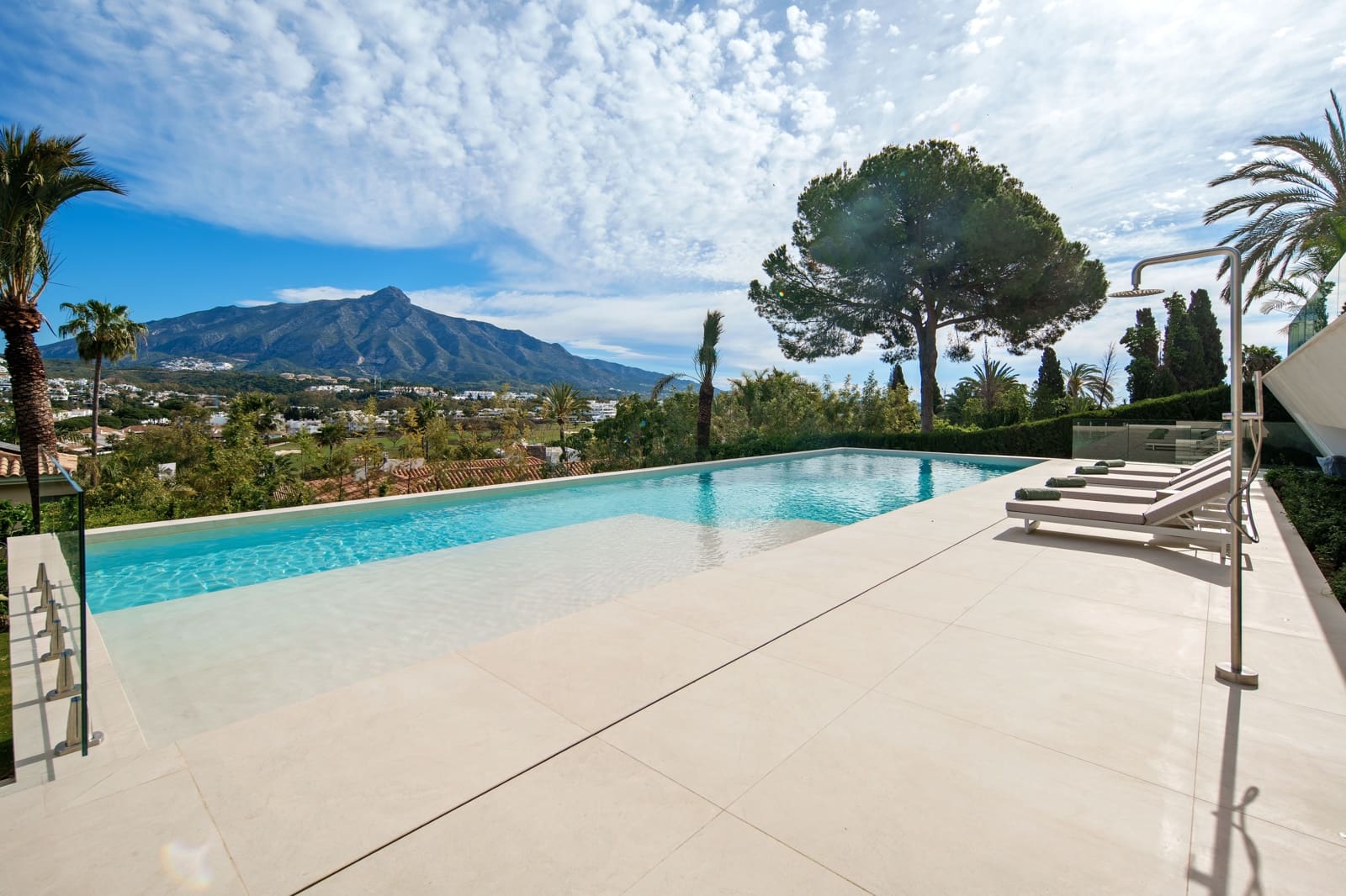 5 soverom Villa til salgs i Marbella med svømmebasseng garasje - € 11 750 000 (Ref: 10062283)