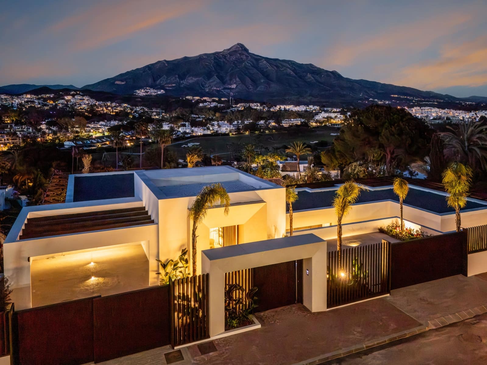 5 soverom Villa til salgs i Marbella med svømmebasseng garasje - € 11 750 000 (Ref: 10062283)