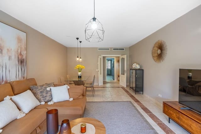3 chambre Appartement à vendre à Estepona avec piscine garage - 650 000 € (Ref: 10065570)