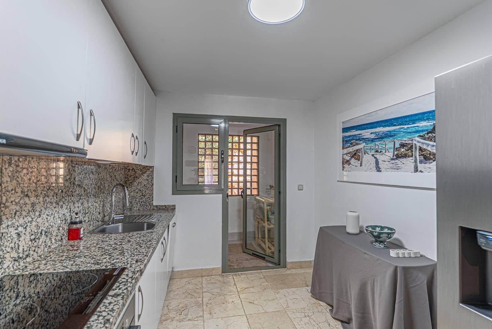 3 chambre Appartement à vendre à Estepona avec piscine garage - 650 000 € (Ref: 10065570)