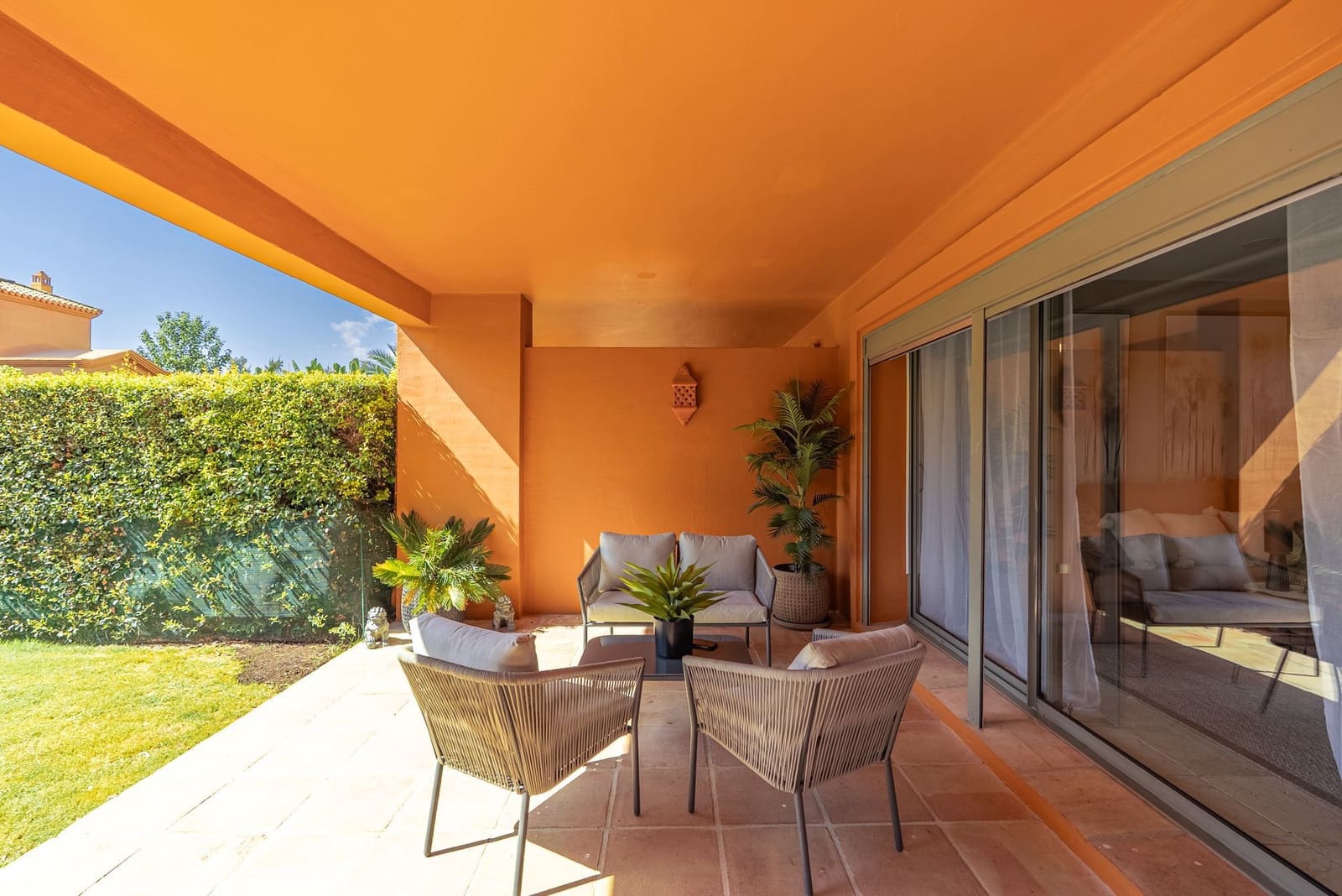 3 chambre Appartement à vendre à Estepona avec piscine garage - 650 000 € (Ref: 10065570)