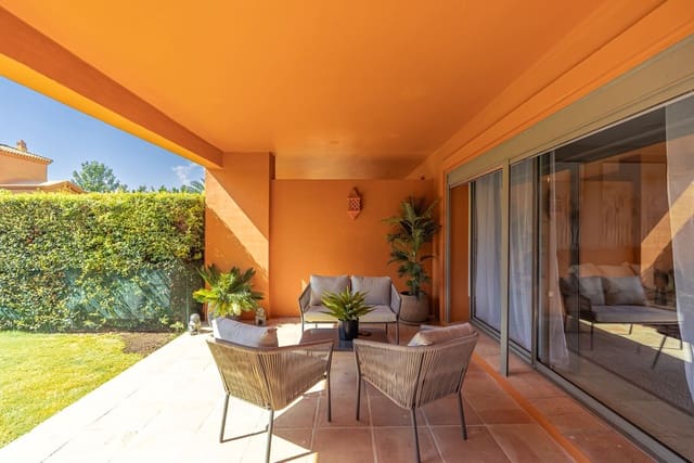 3 chambre Appartement à vendre à Estepona avec piscine garage - 650 000 € (Ref: 10065570)
