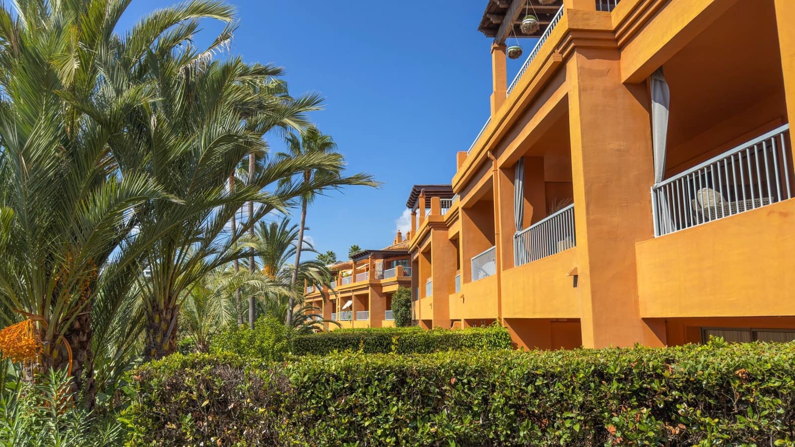 3 chambre Appartement à vendre à Estepona avec piscine garage - 650 000 € (Ref: 10065570)