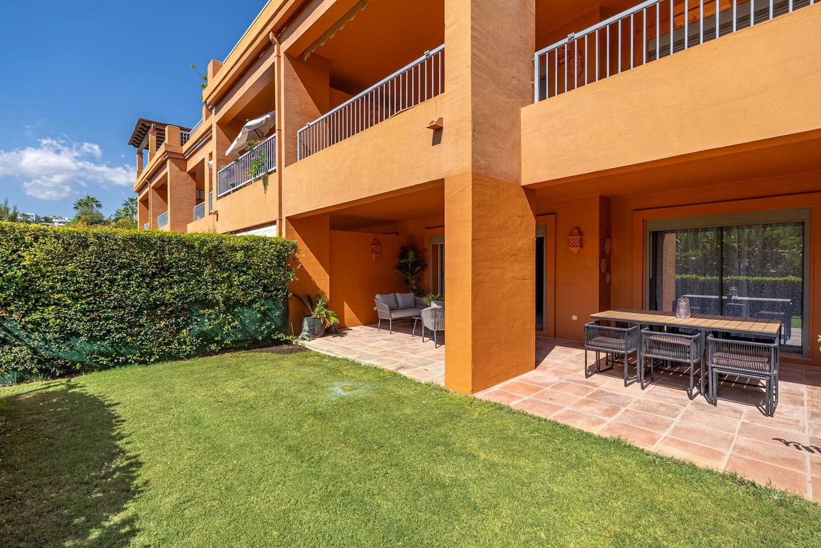 3 chambre Appartement à vendre à Estepona avec piscine garage - 650 000 € (Ref: 10065570)