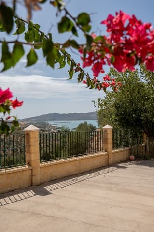 Finca/Casa Rural de 4 habitaciones en Periana en venta - 1.190.000 € (Ref: 10070252)
