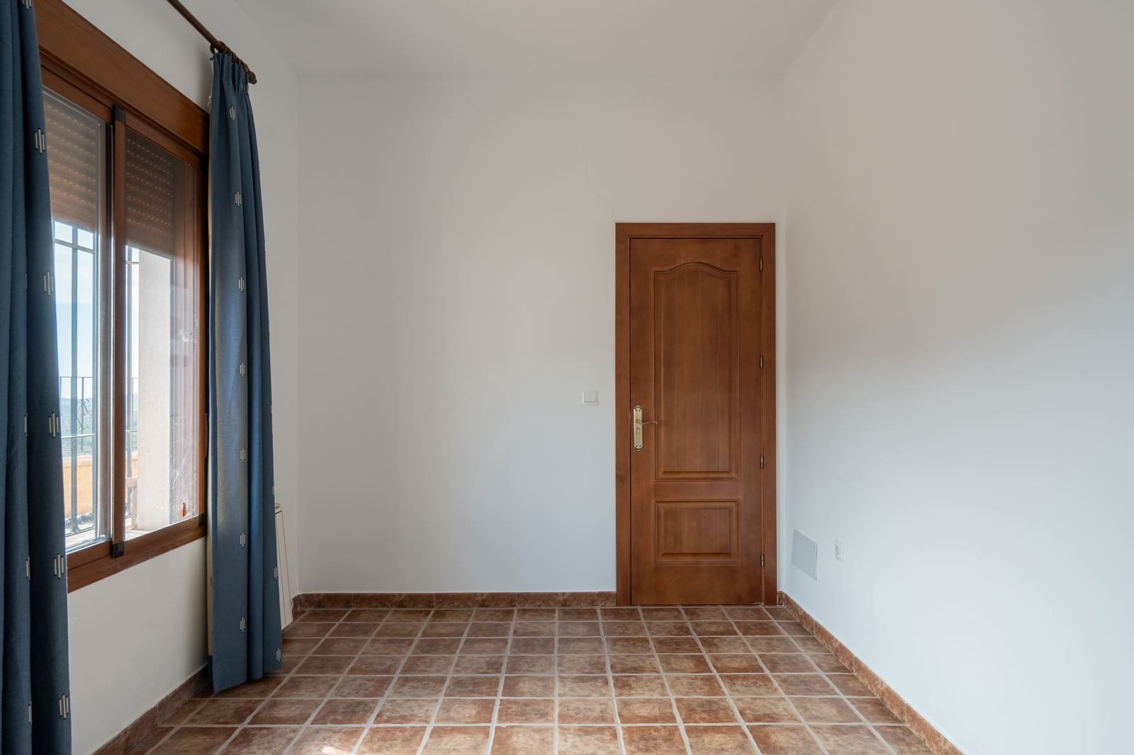 Finca/Casa Rural de 4 habitaciones en Periana en venta - 1.190.000 € (Ref: 10070252)