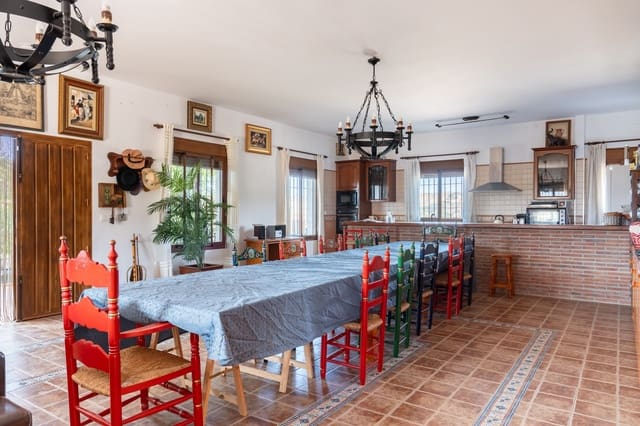 Finca/Casa Rural de 4 habitaciones en Periana en venta - 1.190.000 € (Ref: 10070252)
