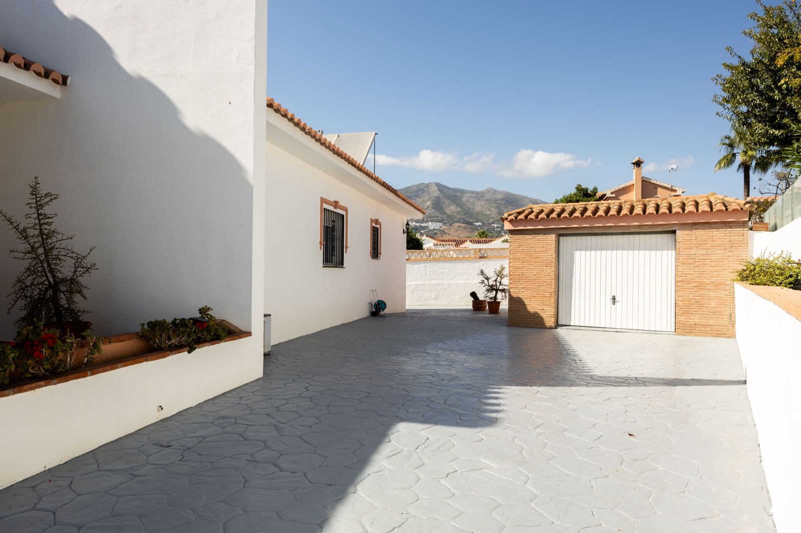 3 slaapkamer Villa te koop in Mijas met zwembad garage - € 1.050.000 (Ref: 10074688)