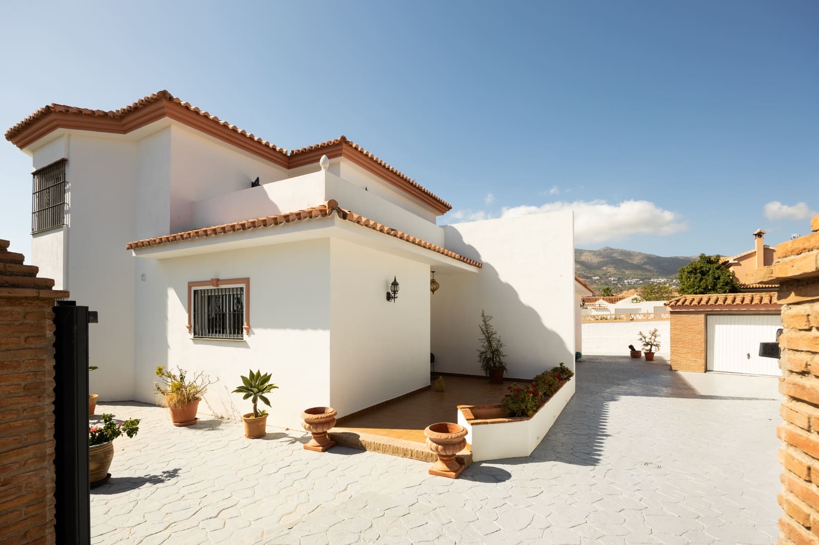 3 slaapkamer Villa te koop in Mijas met zwembad garage - € 1.050.000 (Ref: 10074688)