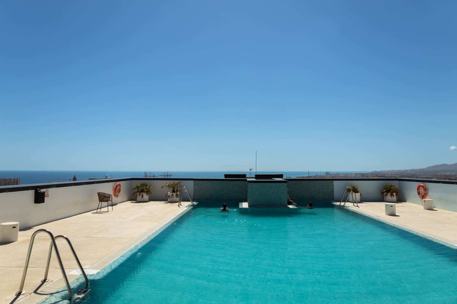 1 bedroom Apartment for sale in Malaga city with pool garage - € 375,000 (Ref: 10077017)