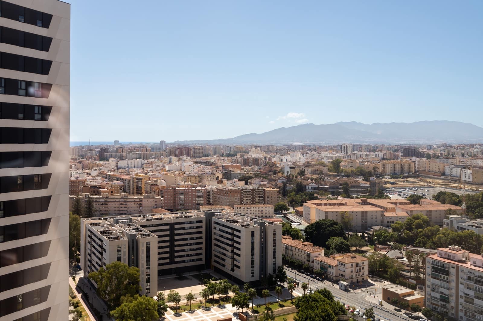1 bedroom Apartment for sale in Malaga city with pool garage - € 375,000 (Ref: 10077017)