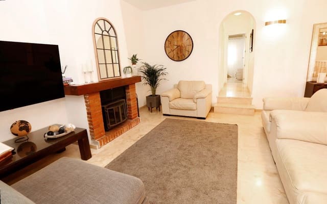 3 sypialnia Dom na sprzedaż w San Pedro de Alcántara Pueblo, Marbella z basenem - 597 500 € (Ref: 10081822)