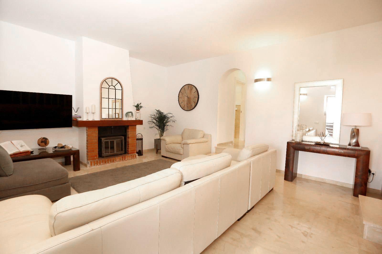 3 sypialnia Dom na sprzedaż w San Pedro de Alcantara z basenem - 597 500 € (Ref: 10081822)