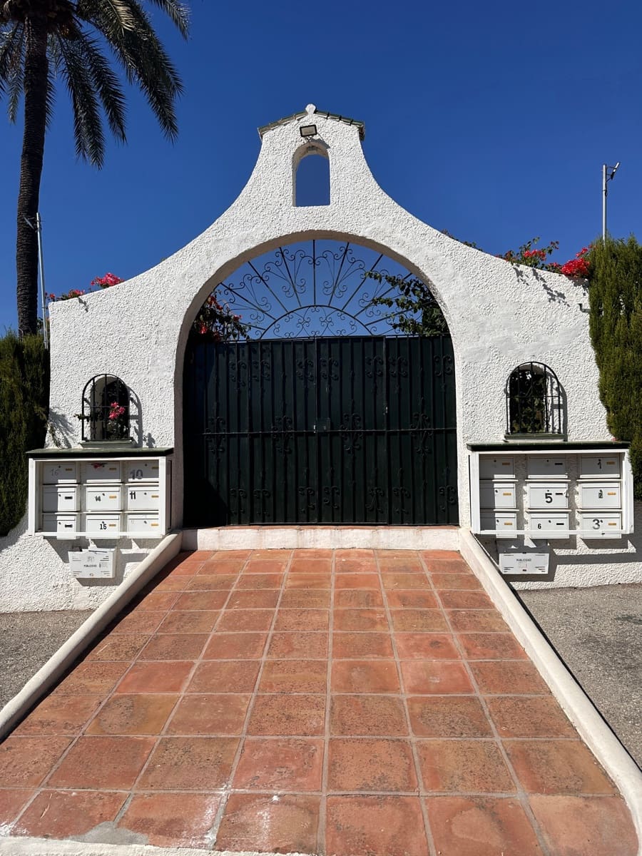 3 sypialnia Dom na sprzedaż w San Pedro de Alcantara z basenem - 597 500 € (Ref: 10081822)