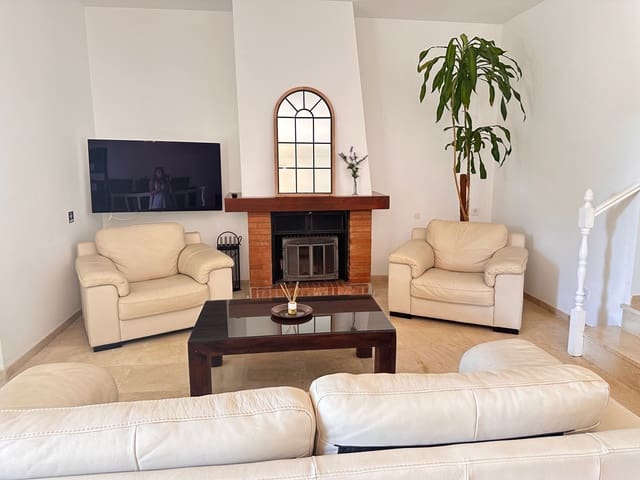3 sypialnia Dom na sprzedaż w San Pedro de Alcántara Pueblo, Marbella z basenem - 597 500 € (Ref: 10081822)