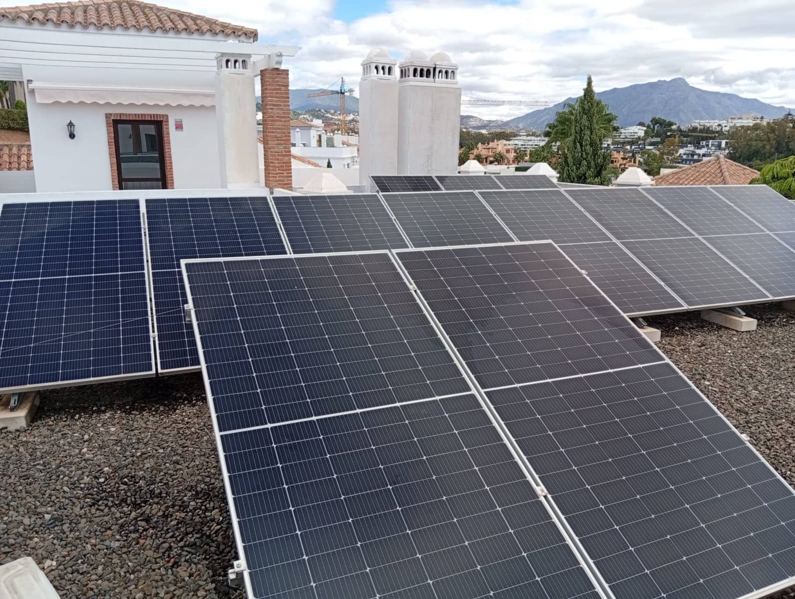 3 bedroom Townhouse for sale in El Paraiso with pool garage - € 697,000 (Ref: 10081824)