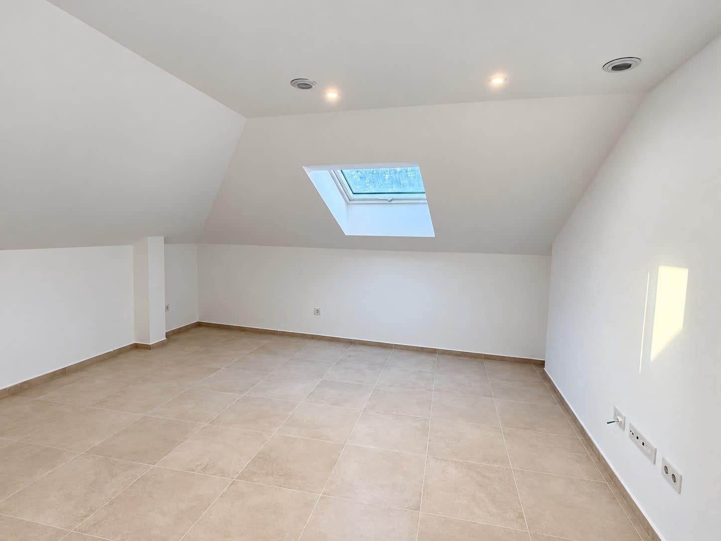 Ático de 1 habitación en Fuengirola en alquiler - 1.100 € (Ref: 10082197)