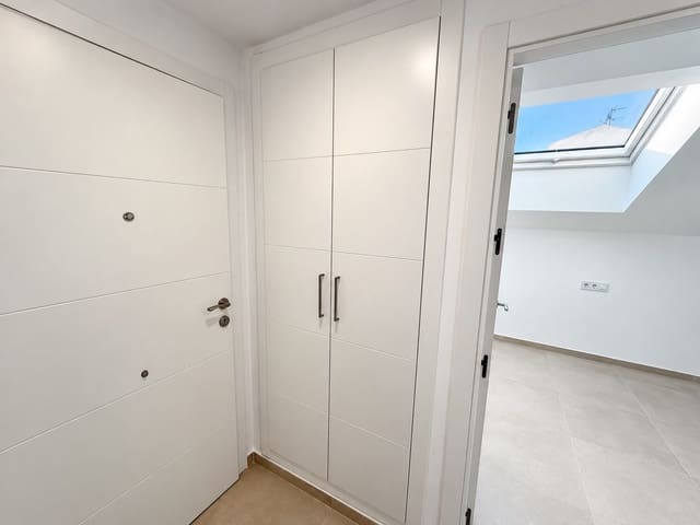 1 sypialnia Penthouse do wynajęcia w Centro ciudad, Fuengirola - 1 100 € (Ref: 10082197)